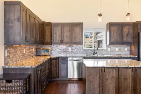 Kitchen - 9 Cedar Ct, Ennis, MT 59729 photo 3 of 8