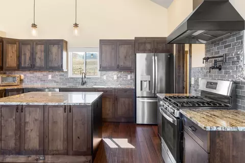 Kitchen - 9 Cedar Ct, Ennis, MT 59729 photo 4 of 8
