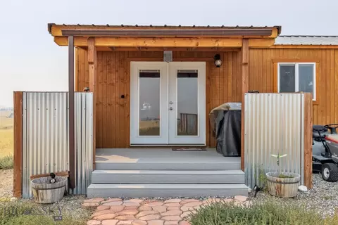 17 S Bluebird Ln, Ennis, MT 59729