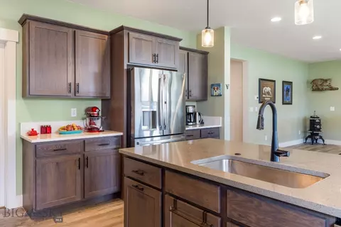 Kitchen - 1508 Deadwood Loop, Belgrade, MT 59714 photo 4 of 6