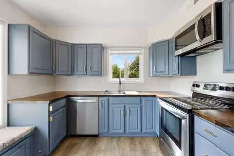 Kitchen - 8407 Goldenstein, Bozeman, MT 59715 photo 1 of 11