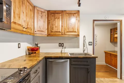 Kitchen - 8407 Goldenstein, Bozeman, MT 59715 photo 6 of 11