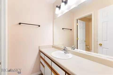 Bath - 305 Michael Grove Ave #E, Bozeman, MT 59718 photo 1 of 5