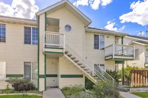 305 Michael Grove Ave #E, Bozeman, MT 59718
