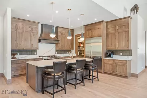 Kitchen - 11 Speaking Eagle, Big Sky, MT 59716 photo 3 of 5