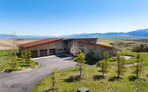 380 Mountain Man Trl, Gallatin Gateway, MT 59730