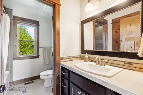 Bath - 2296 Boylan Rd, Bozeman, MT 59715 photo 8 of 8