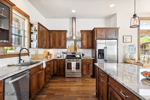 Kitchen - 2296 Boylan Rd, Bozeman, MT 59715 photo 7 of 8