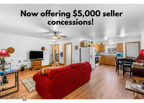 81 10th St #4, Belgrade, MT 59714