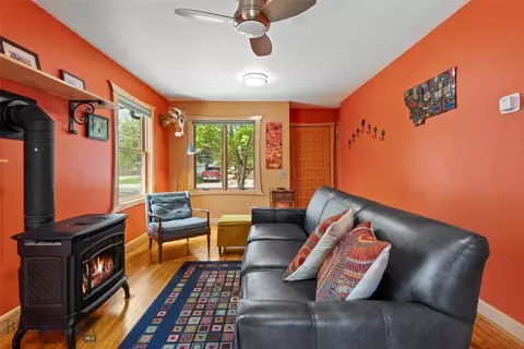 Living - 420 N 3rd St, Bozeman, MT 59715 photo 1 of 4