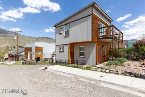 230 Main, Gardiner, MT 59030