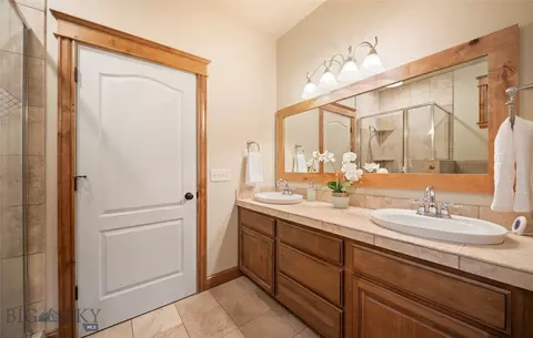Bath - 1004 Oconnell Dr, Bozeman, MT 59715 photo 1 of 16