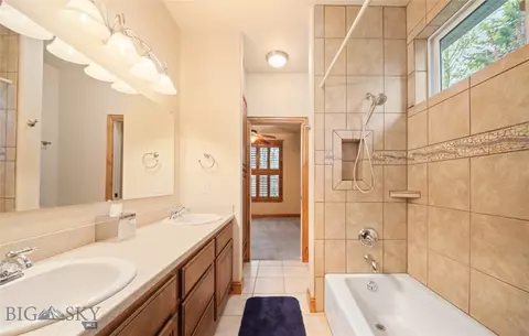 Bath - 1004 Oconnell Dr, Bozeman, MT 59715 photo 2 of 16