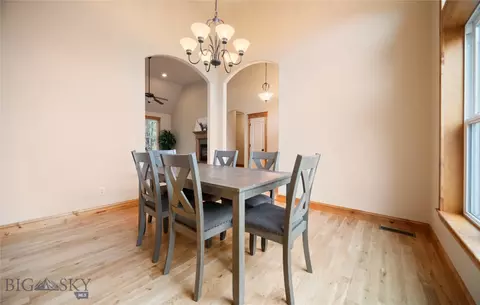 Dining - 1004 Oconnell Dr, Bozeman, MT 59715 photo 2 of 3