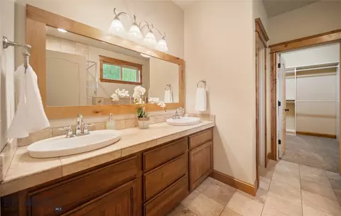 Bath - 1004 Oconnell Dr, Bozeman, MT 59715 photo 3 of 16