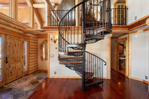 Entry Way - 2380 Butch Cassidy Dr, Bozeman, MT 59718 photo 2 of 4