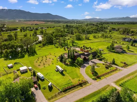 View/Area - 2380 Butch Cassidy Dr, Bozeman, MT 59718 photo 2 of 17