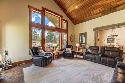 Living - 20 Penny Ln, Clancy, MT 59634 photo 2 of 3