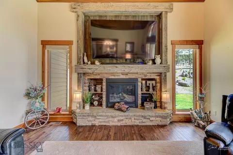 Living - 20 Penny Ln, Clancy, MT 59634 photo 3 of 3