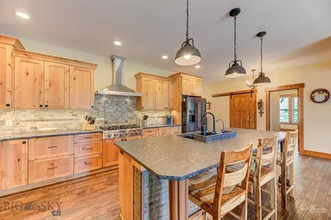 Kitchen - 20 Penny Ln, Clancy, MT 59634 photo 5 of 8