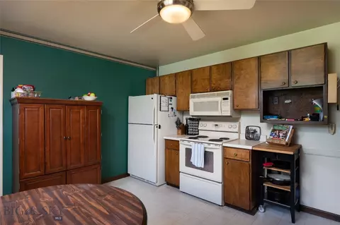 1121 Cherry Dr, Bozeman, MT 59715 photo 8