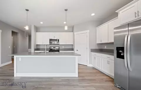 Kitchen - 1518 Deadwood Loop, Belgrade, MT 59714 photo 2 of 3