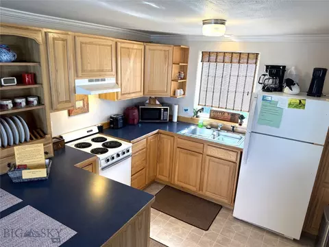 Kitchen - 207 2nd St E, Clyde Park, MT 59018 photo 4 of 4