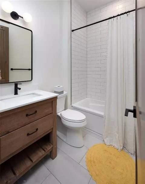 Bath - 75 Vera Ct, Bozeman, MT 59718 photo 4 of 5