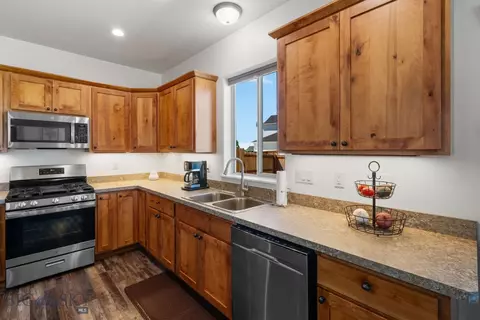 Kitchen - 1165 Stewart Loop, Bozeman, MT 59718 photo 4 of 4