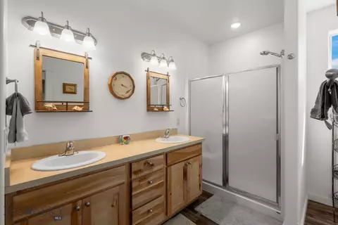 Bath - 1165 Stewart Loop, Bozeman, MT 59718 photo 2 of 4