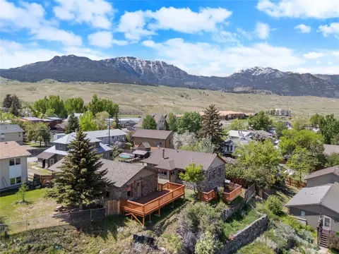 312 Water St, Gardiner, MT 59030