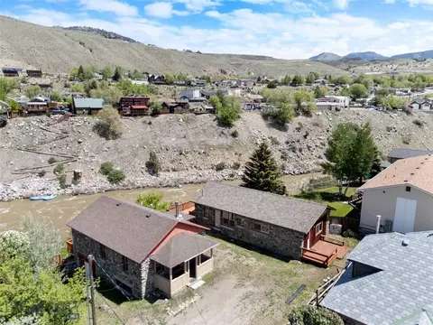 504 4th St, Gardiner, MT 59030