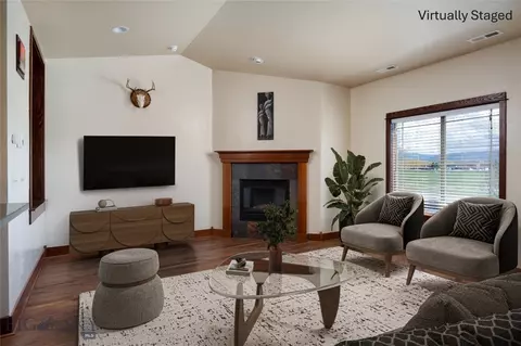 4364 Brookside Ln, Bozeman, MT 59718 photo 2