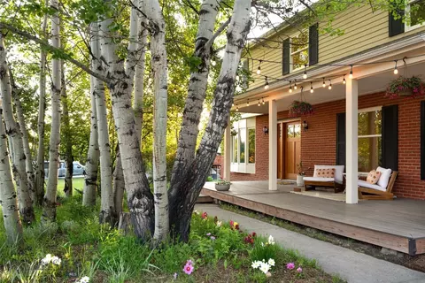 8373 Goldenstein Ln, Bozeman, MT 59715
