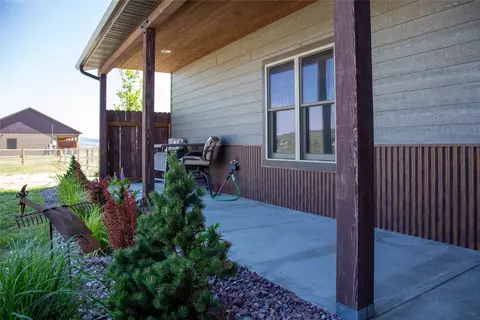 Exterior - 8 Sunset Ct, Ennis, MT 59729 photo 1 of 4