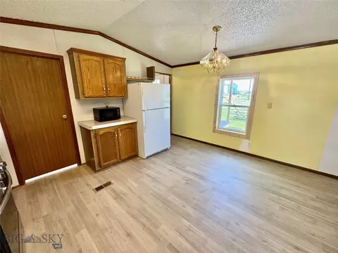 410 Meadowlark Dr, Dillon, MT 59725 photo 5