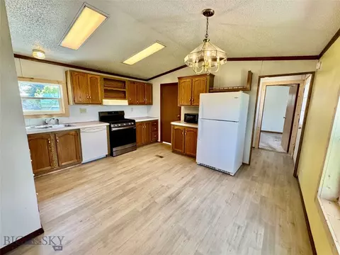 410 Meadowlark Dr, Dillon, MT 59725 photo 4