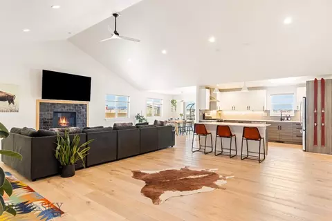 1991 Ryun Sun Way, Bozeman, MT 59718