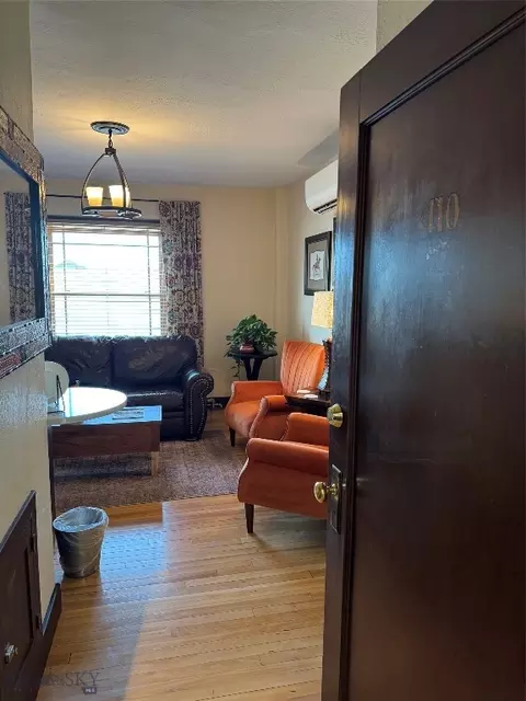 201 W Park St #410, Livingston, MT 59047