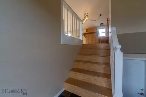 Entry Way - 3 Evening Star Dr, Emigrant, MT 59027 photo 2 of 3