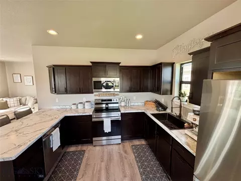 Kitchen - 165 Johnson Ave, Dillon, MT 59725 photo 2 of 4