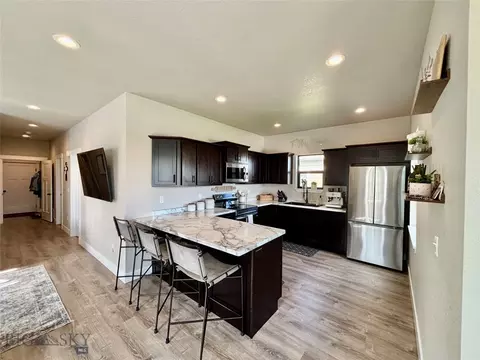 Kitchen - 165 Johnson Ave, Dillon, MT 59725 photo 1 of 4