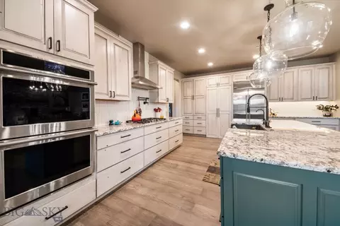 Kitchen - 16 Tight Loop Dr, Bozeman, MT 59718 photo 3 of 10