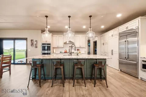 Kitchen - 16 Tight Loop Dr, Bozeman, MT 59718 photo 2 of 10