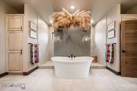 Bath - 16 Tight Loop Dr, Bozeman, MT 59718 photo 4 of 15