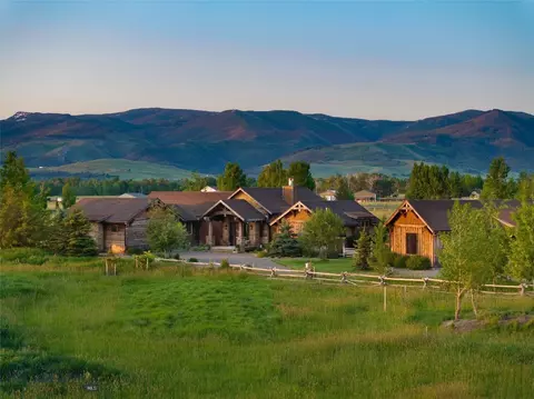 1400 Cottontail Rd, Gallatin Gateway, MT 59730