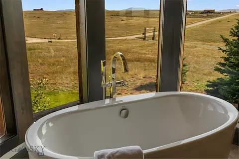 Bath - 155 Peacemaker Ridge Rd, Belt, MT 59412 photo 5 of 11