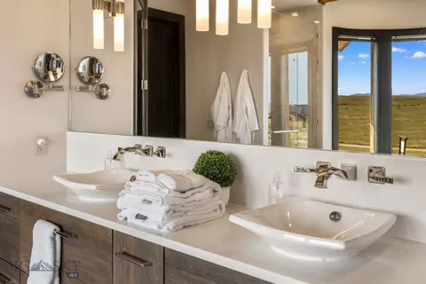 Bath - 155 Peacemaker Ridge Rd, Belt, MT 59412 photo 2 of 11