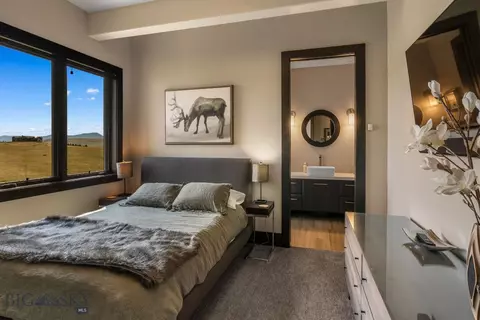 Bedroom - 155 Peacemaker Ridge Rd, Belt, MT 59412 photo 5 of 11
