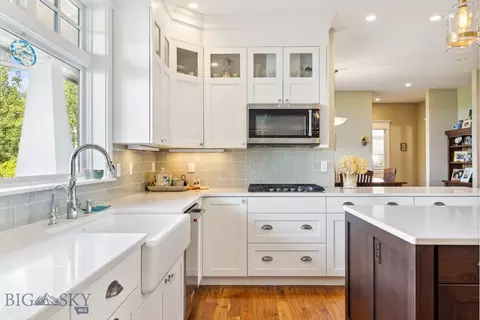 Kitchen - 33 Oasis Trl, Bozeman, MT 59718 photo 8 of 10